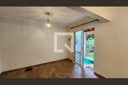 Sala de casa de condomínio para alugar com 3 quartos, 140m² em Jardim Ermida I, Jundiaí