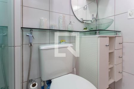 Banheiro da Suíte de apartamento à venda com 3 quartos, 80m² em Venda Nova, Belo Horizonte