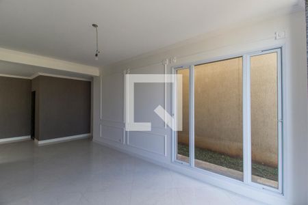 Sala de casa de condomínio à venda com 3 quartos, 303m² em Alphaville, Santana de Parnaíba