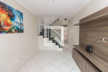 Sala de casa de condomínio para alugar com 2 quartos, 65m² em Vila Pierina, São Paulo