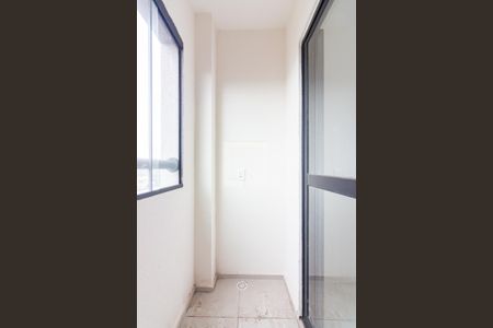 Sacada de apartamento à venda com 1 quarto, 24m² em Bonfim, Osasco