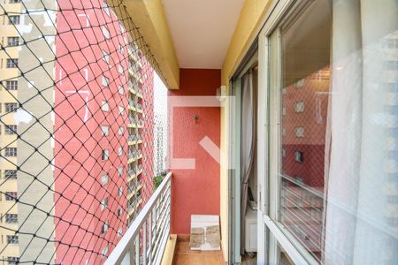 Varanda Sala de apartamento à venda com 2 quartos, 55m² em Vila Ivone, São Paulo