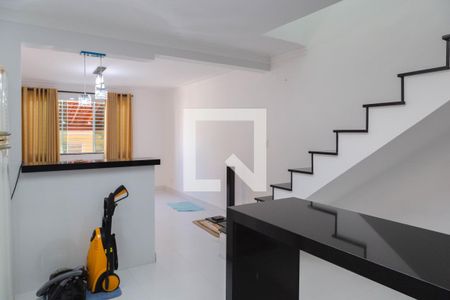 Cozinha de casa à venda com 2 quartos, 152m² em Jardim Palmira, Guarulhos