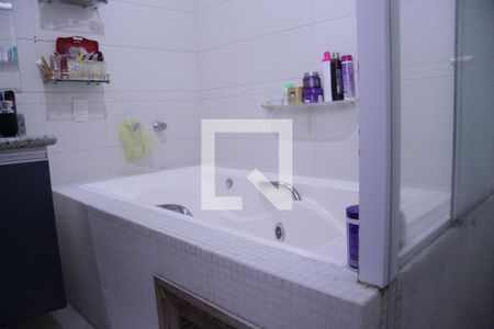 Apartamento à venda com 140m², 3 quartos e 2 vagas Apartamento à venda com 140m², 3 quartos e 2 vagasBanheiro