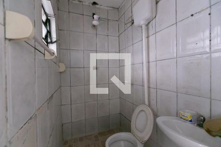 Banheiro de apartamento para alugar com 1 quarto, 28m² em Vila Jacuí, São Paulo