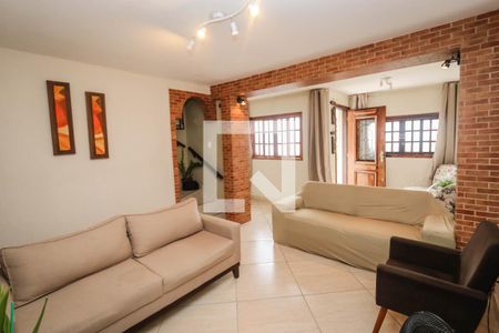 Sala de casa à venda com 4 quartos, 120m² em Jardim Morro Verde, São Paulo