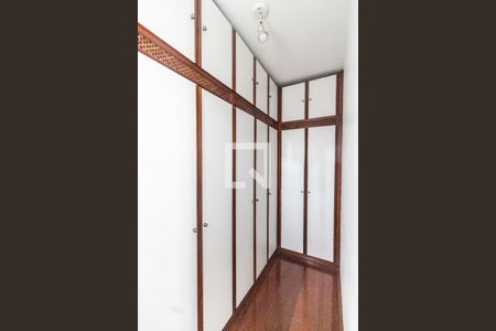 Closet de casa à venda com 2 quartos, 180m² em Vila Aurora (zona Norte), São Paulo
