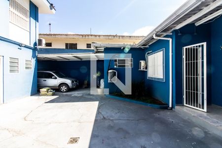 Casa à venda com 250m², 5 quartos e 9 vagas Casa à venda com 250m², 5 quartos e 9 vagasQuintal