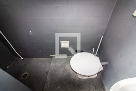 Casa à venda com 250m², 5 quartos e 9 vagas Casa à venda com 250m², 5 quartos e 9 vagasBanheiro Edícula