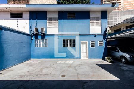 Casa à venda com 250m², 5 quartos e 9 vagas Casa à venda com 250m², 5 quartos e 9 vagasÁrea comum