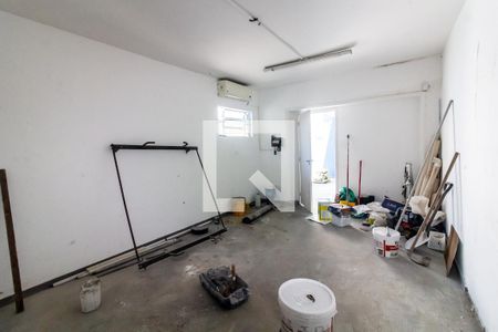 Casa à venda com 250m², 5 quartos e 9 vagas Casa à venda com 250m², 5 quartos e 9 vagasQuarto Edícula