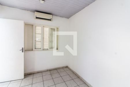 Casa à venda com 250m², 5 quartos e 9 vagas Casa à venda com 250m², 5 quartos e 9 vagasQuarto 2 Edícula