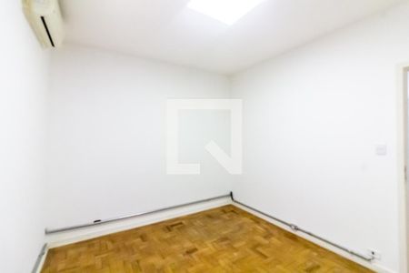 Casa à venda com 250m², 5 quartos e 9 vagas Casa à venda com 250m², 5 quartos e 9 vagasQuarto 2