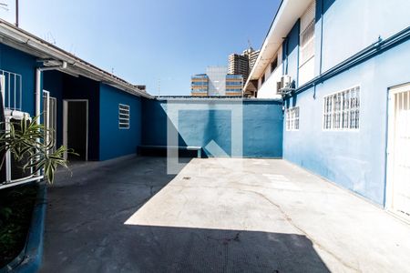 Casa à venda com 250m², 5 quartos e 9 vagas Casa à venda com 250m², 5 quartos e 9 vagasQuintal
