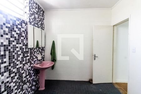 Casa à venda com 250m², 5 quartos e 9 vagas Casa à venda com 250m², 5 quartos e 9 vagasBanheiro da Suíte Quarto 1