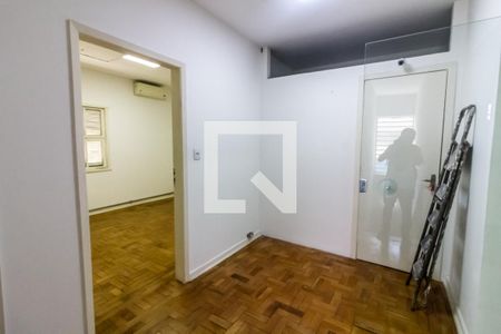 Casa à venda com 250m², 5 quartos e 9 vagas Casa à venda com 250m², 5 quartos e 9 vagasHall