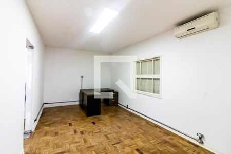 Casa à venda com 250m², 5 quartos e 9 vagas Casa à venda com 250m², 5 quartos e 9 vagasQuarto 1