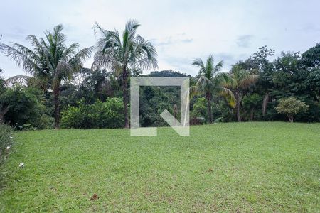 Casa de condomínio à venda com 450m², 4 quartos e 3 vagas Casa de condomínio à venda com 450m², 4 quartos e 3 vagasQuintal