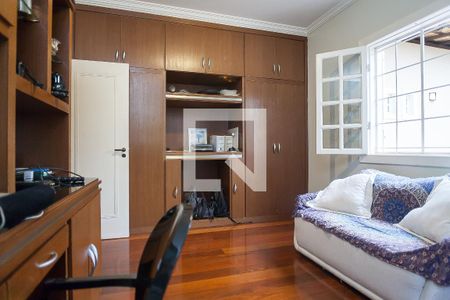 Casa de condomínio à venda com 450m², 4 quartos e 3 vagas Casa de condomínio à venda com 450m², 4 quartos e 3 vagasQuarto 1