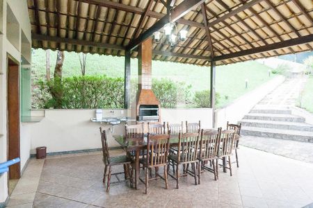 Casa de condomínio à venda com 450m², 4 quartos e 3 vagas Casa de condomínio à venda com 450m², 4 quartos e 3 vagaschurrasqueira