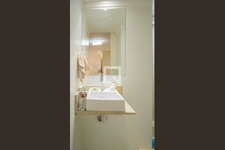 Apartamento à venda com 102m², 2 quartos e 1 vaga Apartamento à venda com 102m², 2 quartos e 1 vagaBanheiro