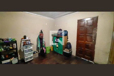 Casa à venda com 135m², 5 quartos e 2 vagas Casa à venda com 135m², 5 quartos e 2 vagasQuarto 1