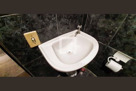 Casa à venda com 135m², 5 quartos e 2 vagas