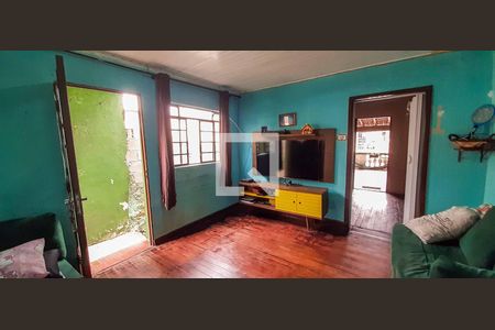 Sala de casa à venda com 5 quartos, 135m² em Veloso, Osasco