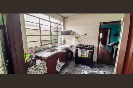 Casa à venda com 135m², 5 quartos e 2 vagas Casa à venda com 135m², 5 quartos e 2 vagasCozinha