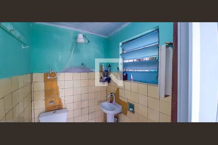 Casa à venda com 135m², 5 quartos e 2 vagas Casa à venda com 135m², 5 quartos e 2 vagasBanheiro Social