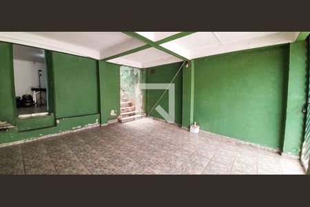 Casa à venda com 135m², 5 quartos e 2 vagas Casa à venda com 135m², 5 quartos e 2 vagasGaragem