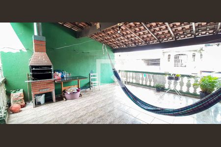 Casa à venda com 135m², 5 quartos e 2 vagas Casa à venda com 135m², 5 quartos e 2 vagasEspaço Gourmet