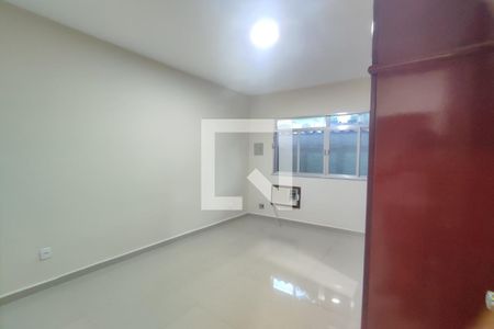 Quarto 1 de casa à venda com 2 quartos, 70m² em Taquara, Rio de Janeiro