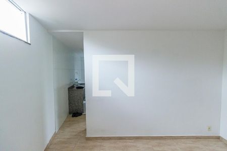 Sala de apartamento para alugar com 1 quarto, 40m² em Vila Valqueire, Rio de Janeiro