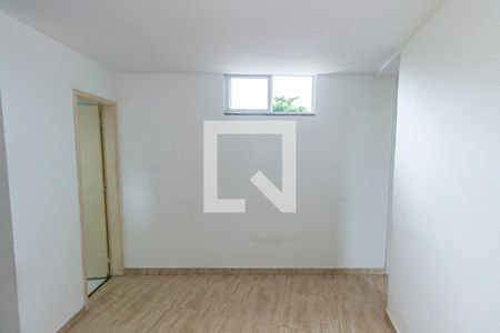 Sala de apartamento para alugar com 1 quarto, 40m² em Vila Valqueire, Rio de Janeiro