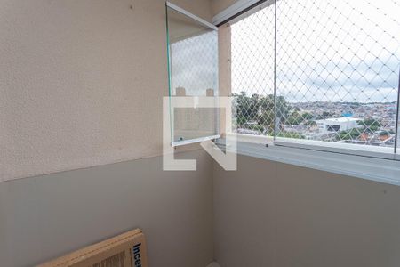 Varanda da sala  de apartamento para alugar com 3 quartos, 59m² em Taboão, Diadema