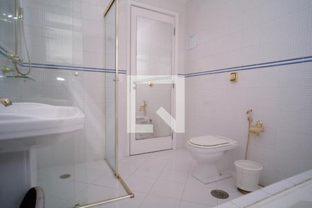 Banheiro da Suíte  de apartamento para alugar com 2 quartos, 151m² em Jardim Paulista, São Paulo