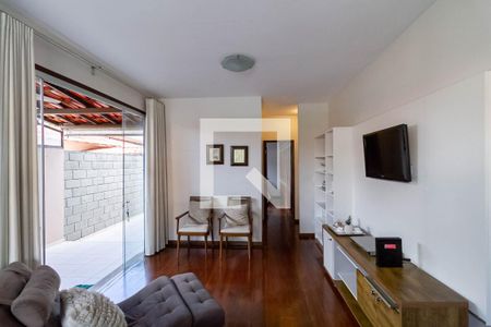 Sala  de casa de condomínio à venda com 3 quartos, 120m² em Santa Amelia, Belo Horizonte