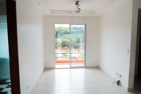 Sala de apartamento para alugar com 2 quartos, 50m² em Jardim Vista Alegre, Embu das Artes