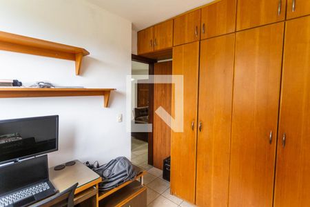 Quarto 2 de apartamento à venda com 2 quartos, 40m² em Santa Cruz, Belo Horizonte