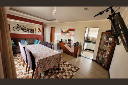 Sala de apartamento à venda com 3 quartos, 70m² em Heliópolis, Belo Horizonte