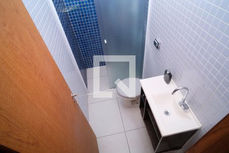 Banheiro de apartamento à venda com 2 quartos, 48m² em Vila Madalena, São Paulo