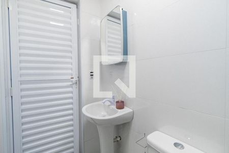 Banheiro de kitnet/studio para alugar com 1 quarto, 16m² em Jabaquara, São Paulo