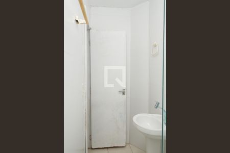 Banheiro de casa para alugar com 1 quarto, 15m² em Vila Gustavo, São Paulo