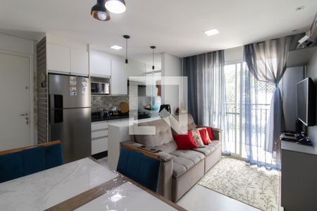 Sala de apartamento à venda com 3 quartos, 64m² em Jardim Cocaia, Guarulhos