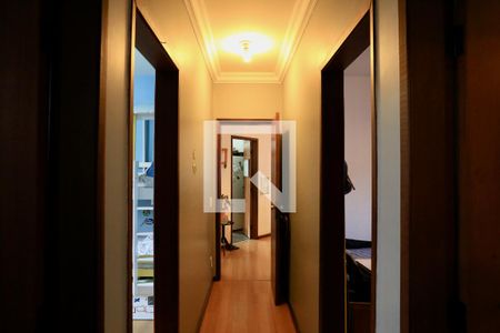 Corredor de apartamento à venda com 4 quartos, 108m² em Sagrada Família, Belo Horizonte
