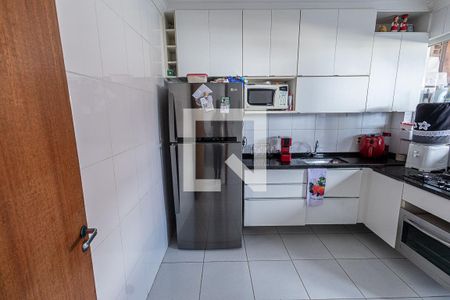 Cozinha de casa de condomínio para alugar com 3 quartos, 180m² em Santa Monica, Belo Horizonte