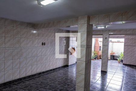 Casa à venda com 150m², 2 quartos e 2 vagas Casa à venda com 150m², 2 quartos e 2 vagasÁrea de Serviço