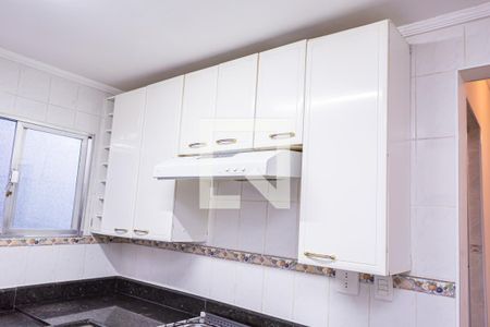 Cozinha de casa à venda com 2 quartos, 150m² em Vila Londrina, São Paulo