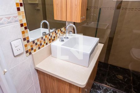 Casa à venda com 150m², 2 quartos e 2 vagas Casa à venda com 150m², 2 quartos e 2 vagasBanheiro